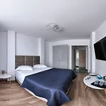 Emma S R L ブカレスト
