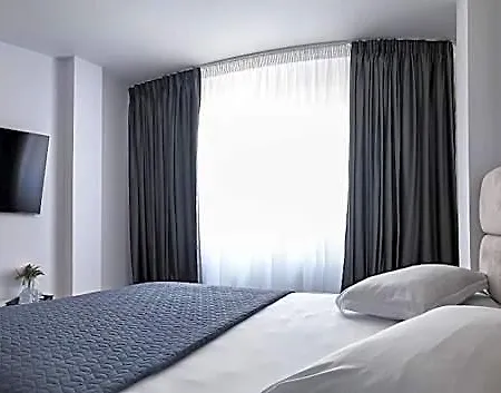 Emma S R L Hotel 4*