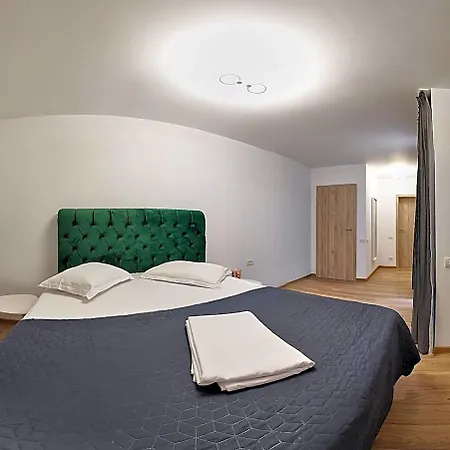 Hotel Emma S R L