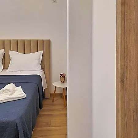 Emma S R L Hotel