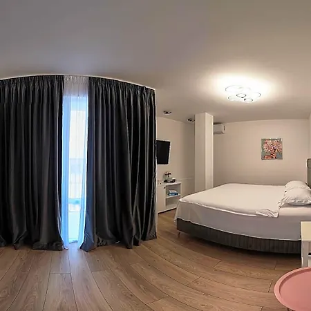 Hotel Emma S R L Bucharest