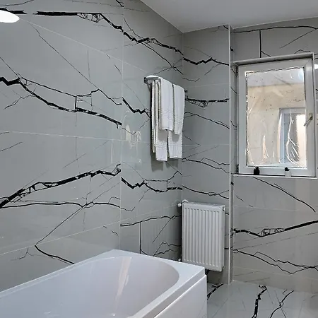 Emma Colentina Hotel